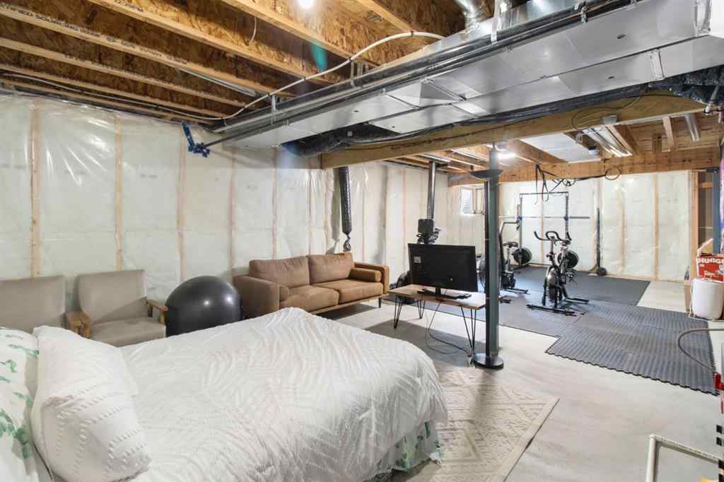 MLS® A2256216 - 408 Yorkville Avenue SW in Yorkville Calgary, Residential