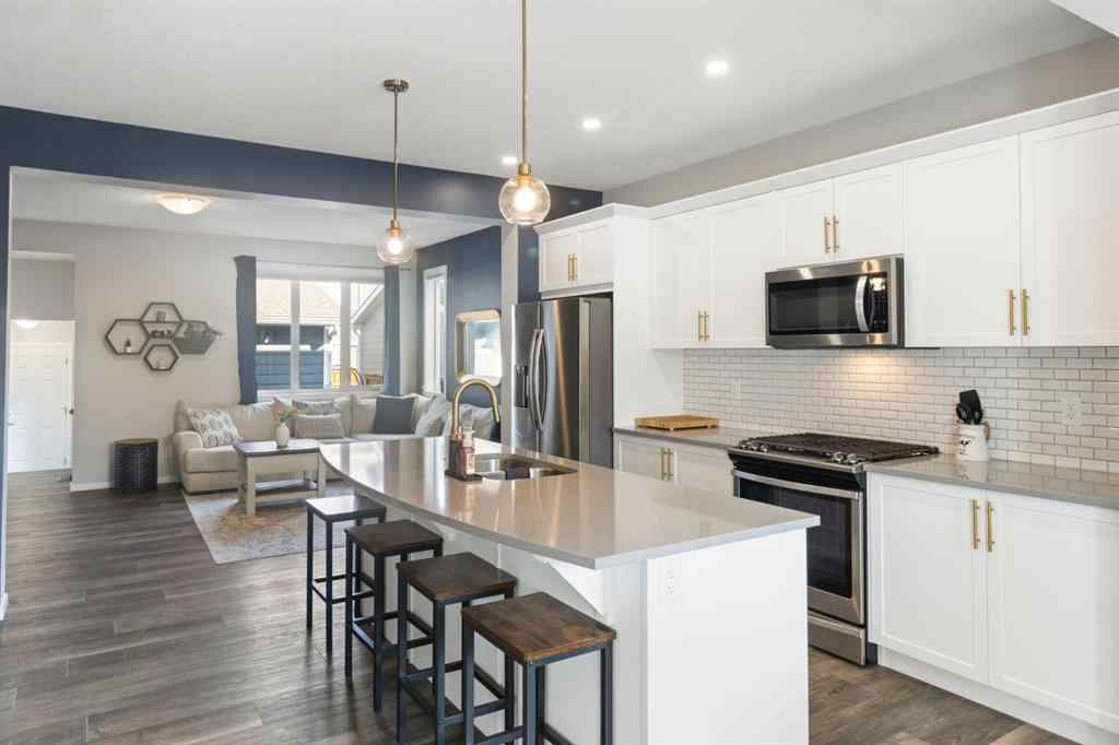 MLS® A2256216 - 408 Yorkville Avenue SW in Yorkville Calgary, Residential