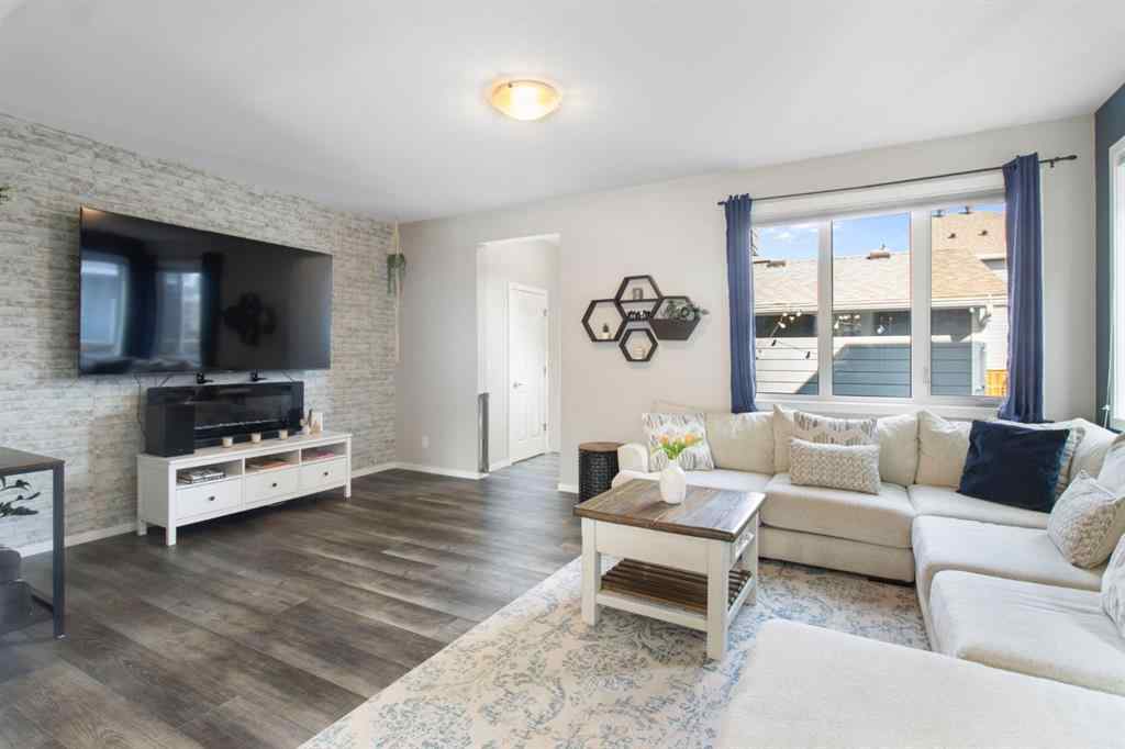 MLS® A2256216 - 408 Yorkville Avenue SW in Yorkville Calgary, Residential