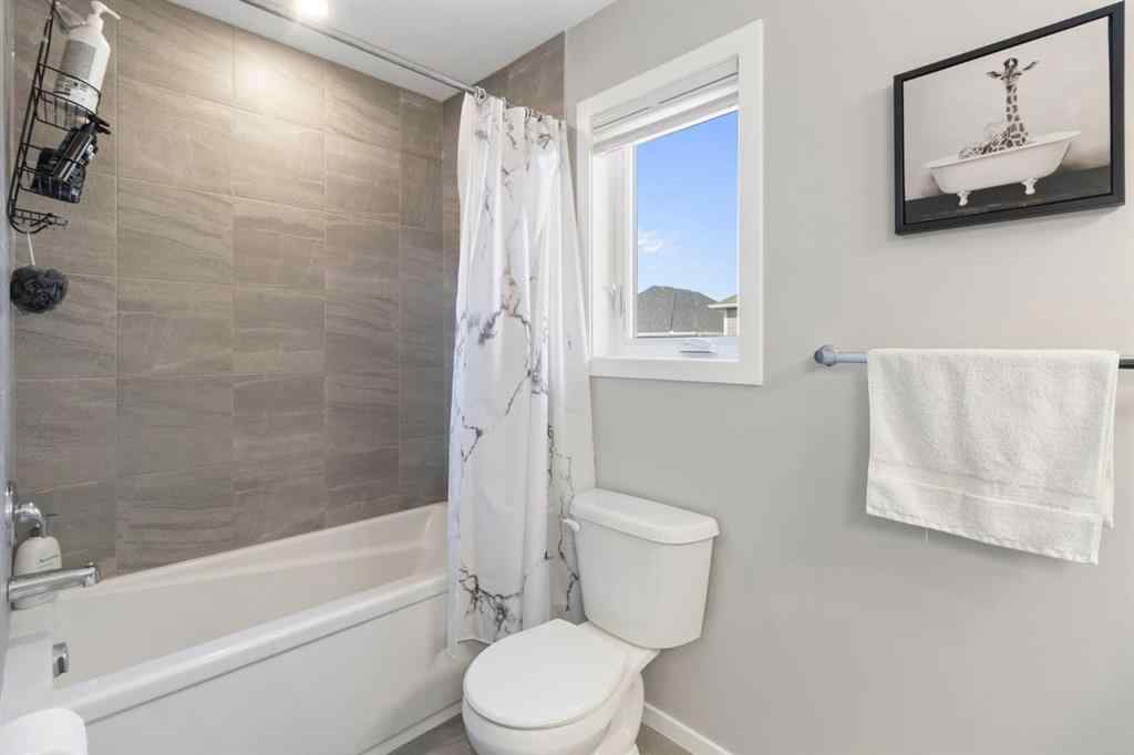 MLS® A2256216 - 408 Yorkville Avenue SW in Yorkville Calgary, Residential