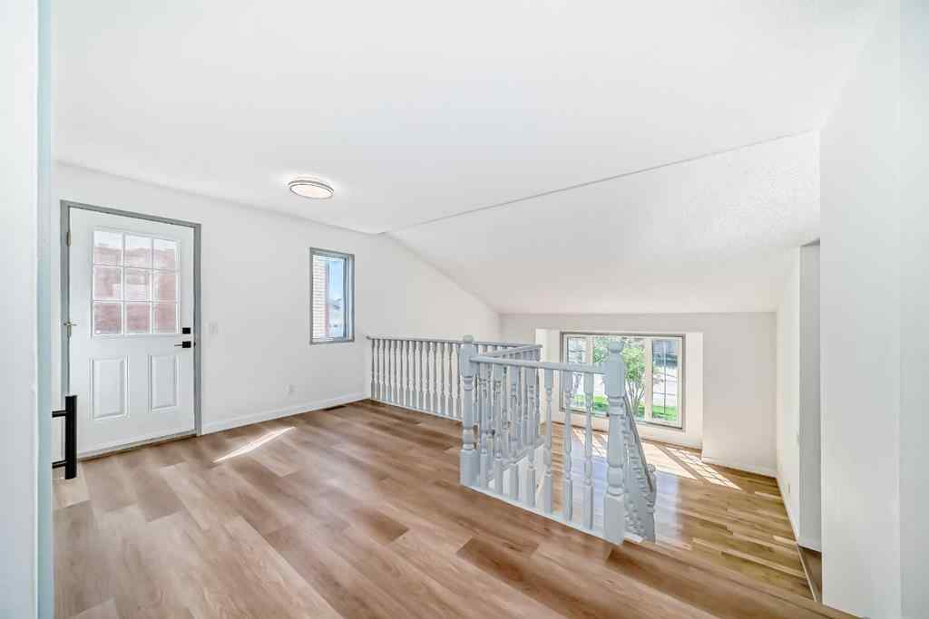 MLS® A2256221 - 183 Applefield Close SE in Applewood Park Calgary, Residential