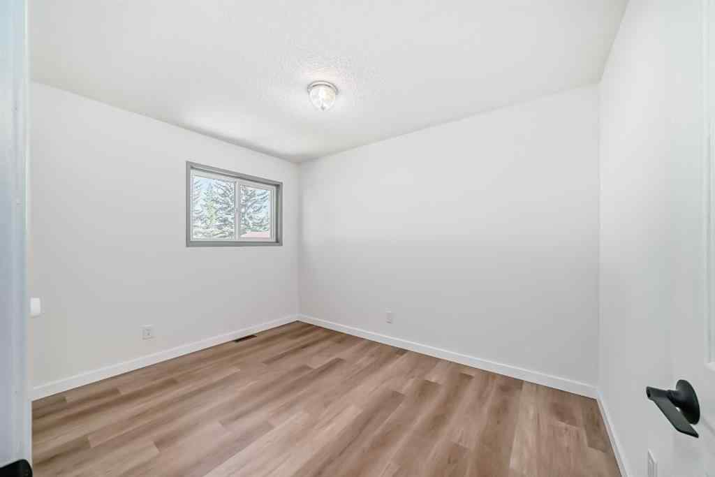 MLS® A2256221 - 183 Applefield Close SE in Applewood Park Calgary, Residential
