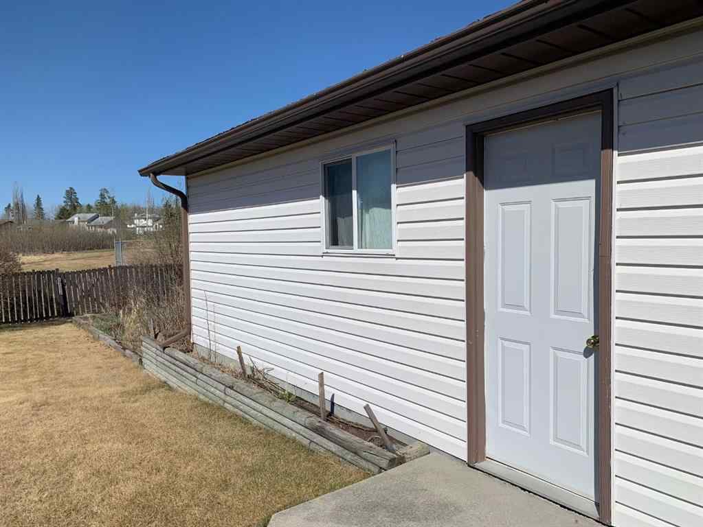 MLS® A2256224 - 16 Park Drive  in NONE Whitecourt, Residential
