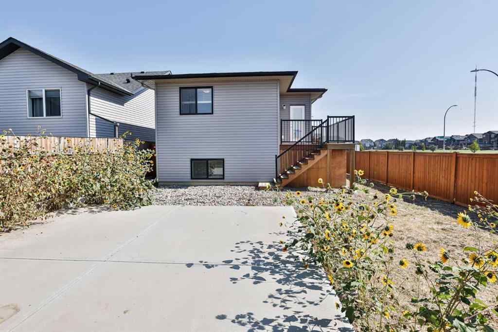 MLS® A2256225 - 702 Greywolf Run N in Blackwolf 1 Lethbridge, Residential