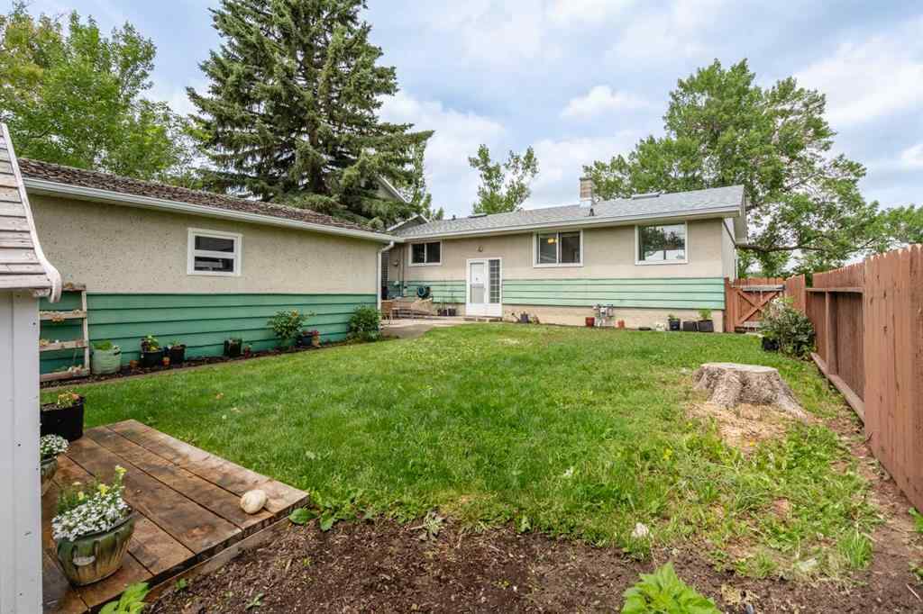 MLS® A2256228 - 1015 32 Avenue NW in Cambrian Heights Calgary, Residential