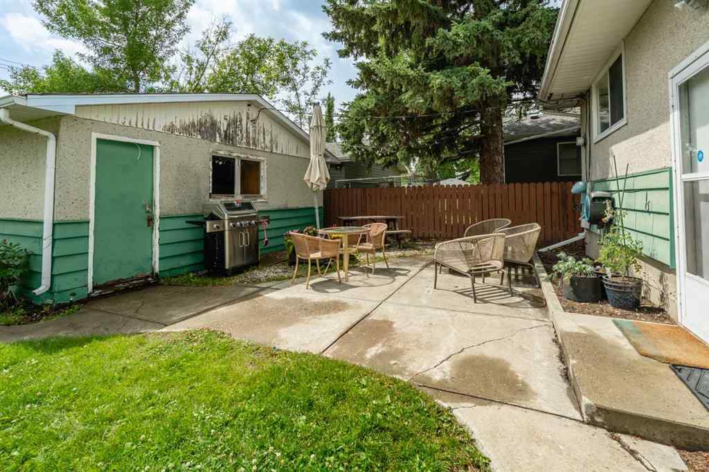 MLS® A2256228 - 1015 32 Avenue NW in Cambrian Heights Calgary, Residential
