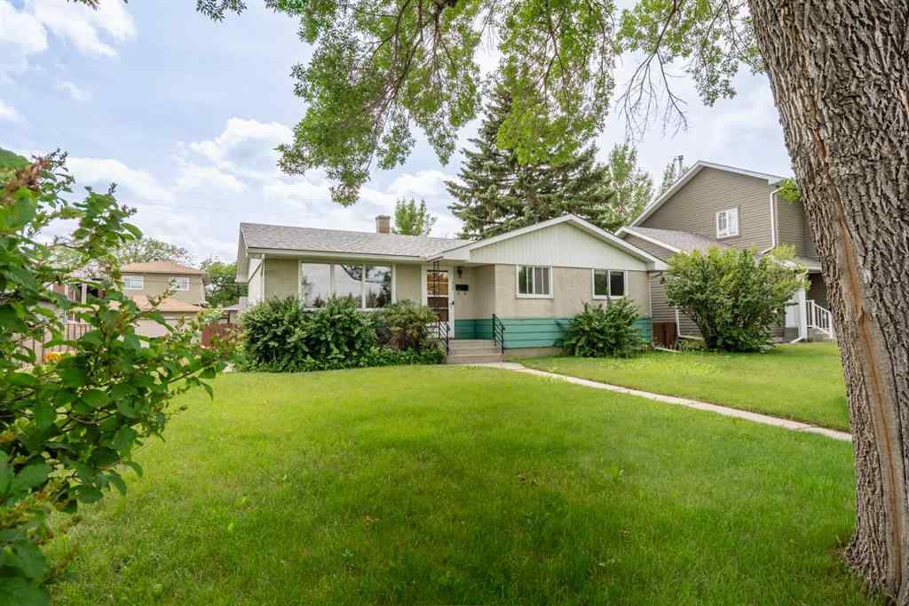 MLS® A2256228 - 1015 32 Avenue NW in Cambrian Heights Calgary, Residential