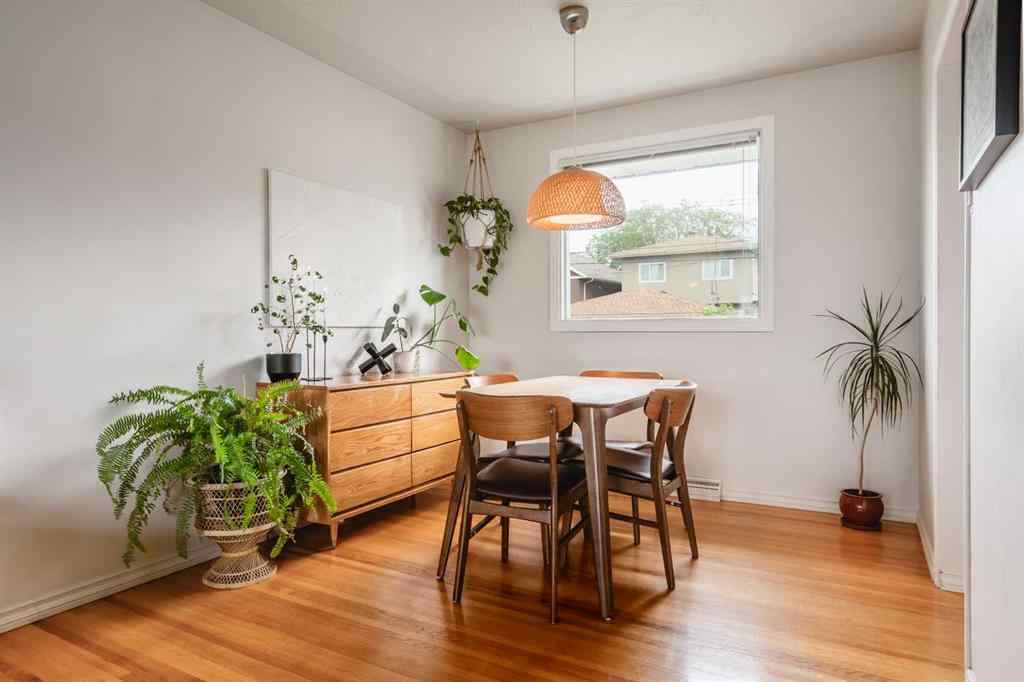 MLS® A2256228 - 1015 32 Avenue NW in Cambrian Heights Calgary, Residential