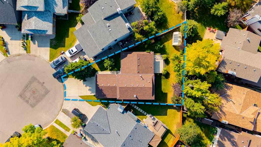 MLS® A2256229 - 15 Deer Bay SE in Deer Run Calgary, Residential