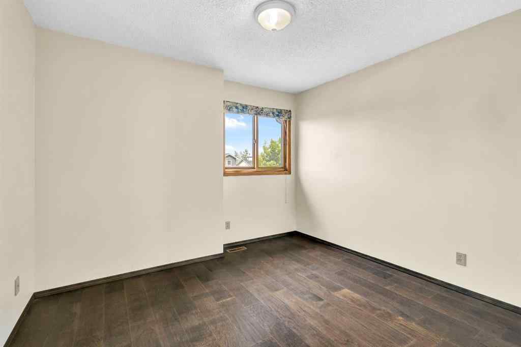 MLS® A2256231 - 190 Riverside Circle SE in Riverbend Calgary, Residential