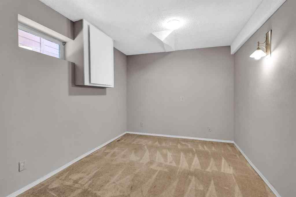 MLS® A2256231 - 190 Riverside Circle SE in Riverbend Calgary, Residential