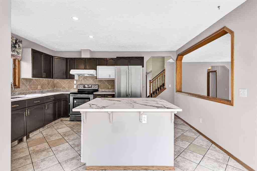 MLS® A2256231 - 190 Riverside Circle SE in Riverbend Calgary, Residential