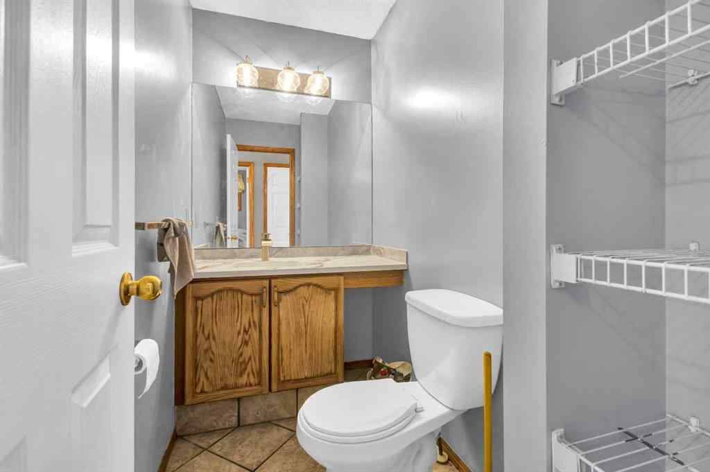MLS® A2256231 - 190 Riverside Circle SE in Riverbend Calgary, Residential