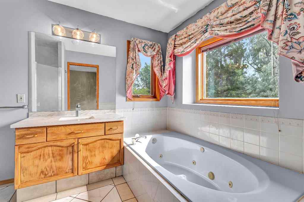 MLS® A2256231 - 190 Riverside Circle SE in Riverbend Calgary, Residential