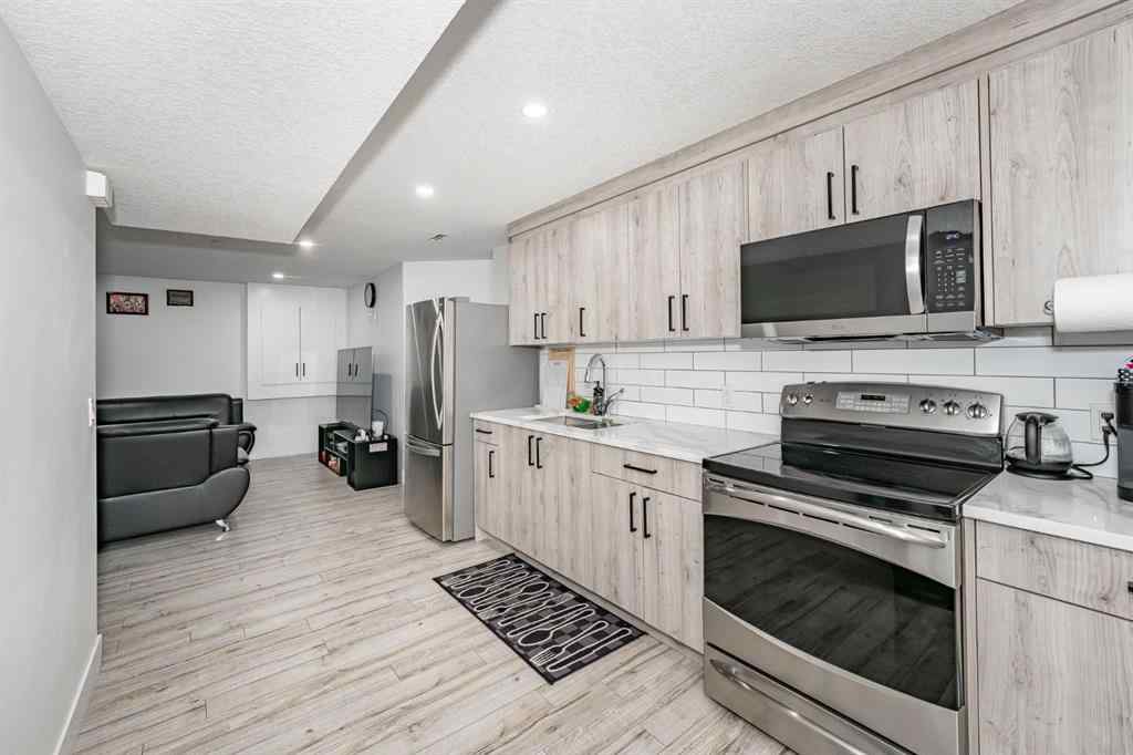 MLS® A2256232 - 132 Willowmere Close  in Westmere Chestermere, Residential