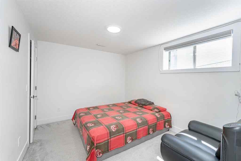 MLS® A2256232 - 132 Willowmere Close  in Westmere Chestermere, Residential