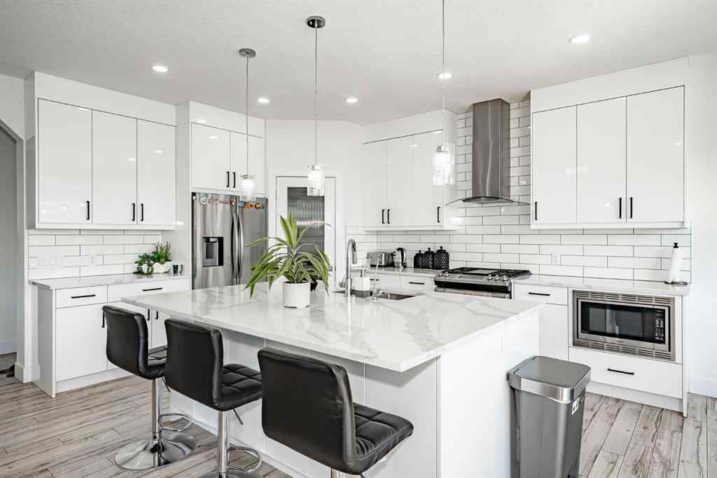 MLS® A2256232 - 132 Willowmere Close  in Westmere Chestermere, Residential