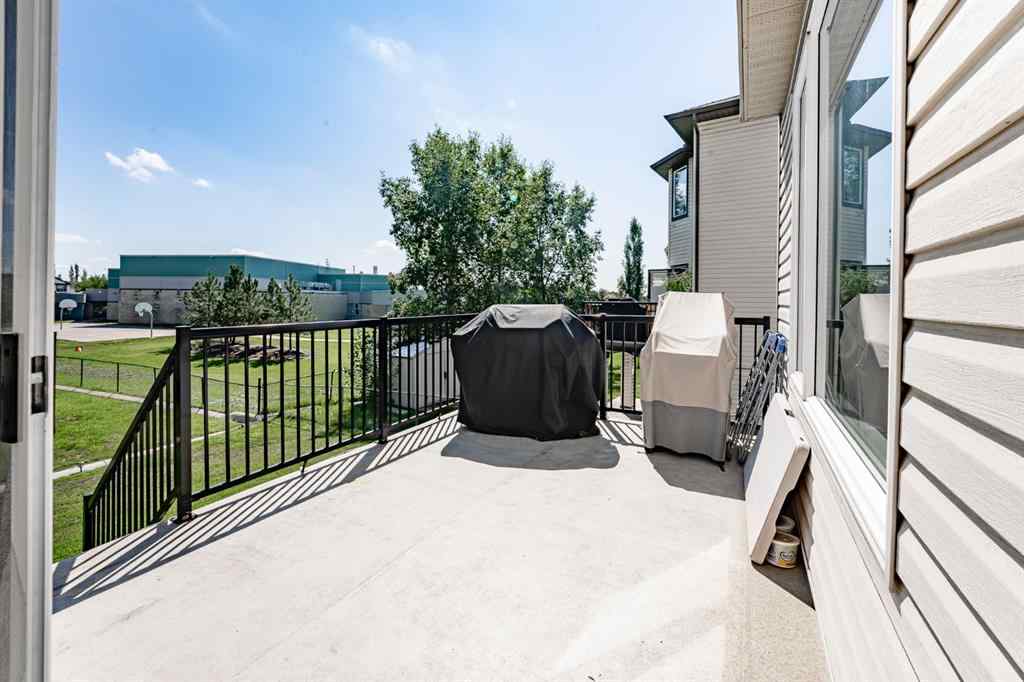 MLS® A2256232 - 132 Willowmere Close  in Westmere Chestermere, Residential