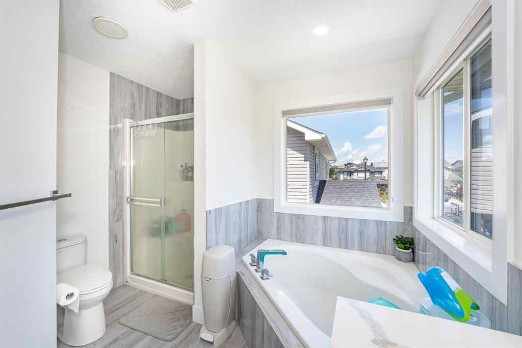 MLS® A2256232 - 132 Willowmere Close  in Westmere Chestermere, Residential