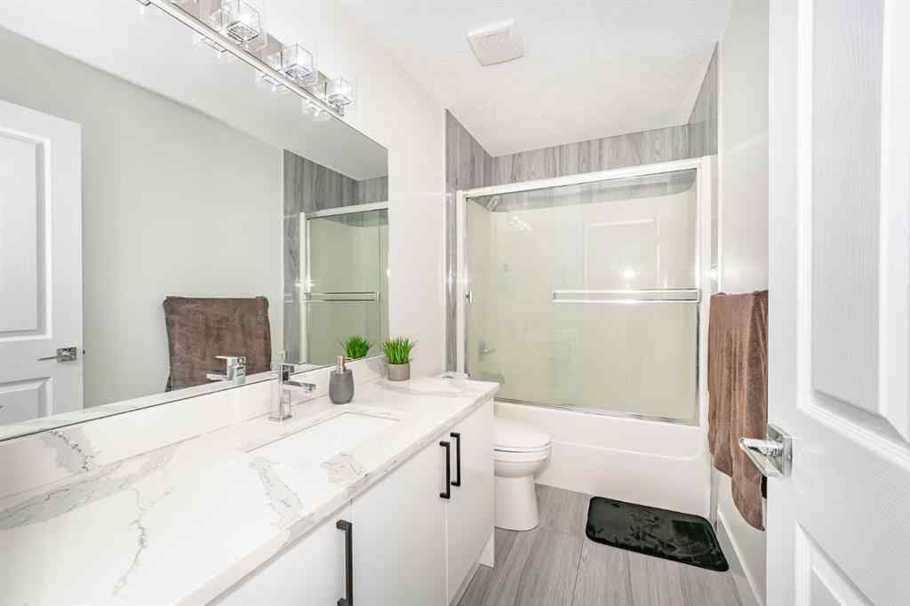 MLS® A2256232 - 132 Willowmere Close  in Westmere Chestermere, Residential