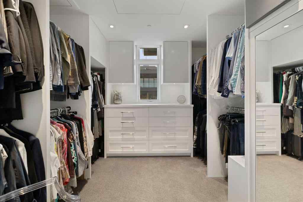MLS® A2256235 - Unit #302 3030 17 Street SW in South Calgary Calgary, Residential