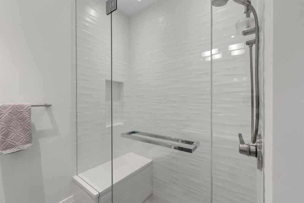 MLS® A2256235 - Unit #302 3030 17 Street SW in South Calgary Calgary, Residential