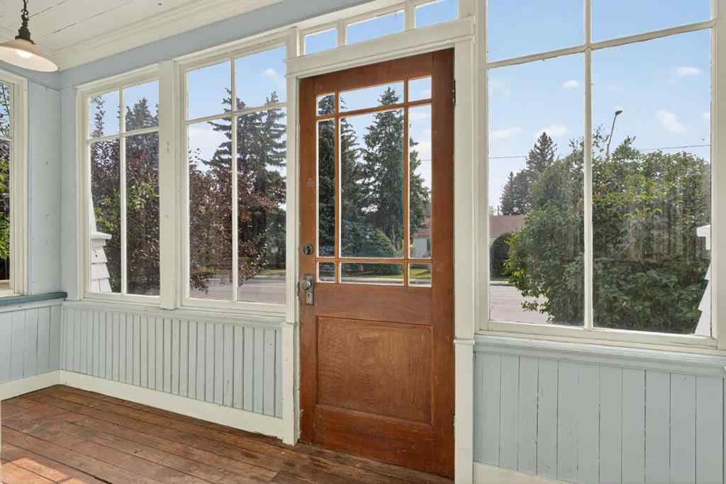 MLS® A2256237 - 722 20 Avenue NW in Mount Pleasant Calgary, Residential