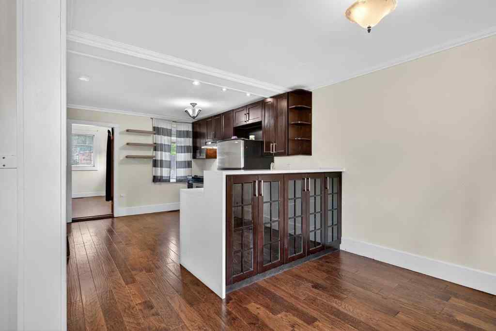 MLS® A2256237 - 722 20 Avenue NW in Mount Pleasant Calgary, Residential