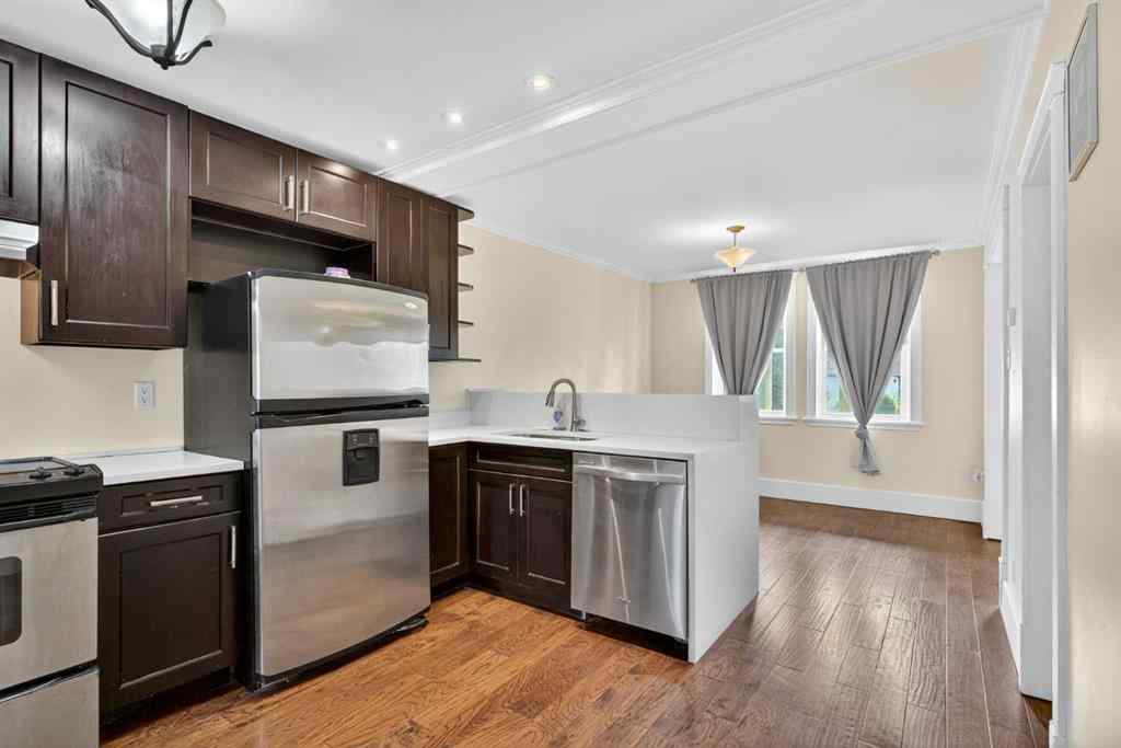 MLS® A2256237 - 722 20 Avenue NW in Mount Pleasant Calgary, Residential
