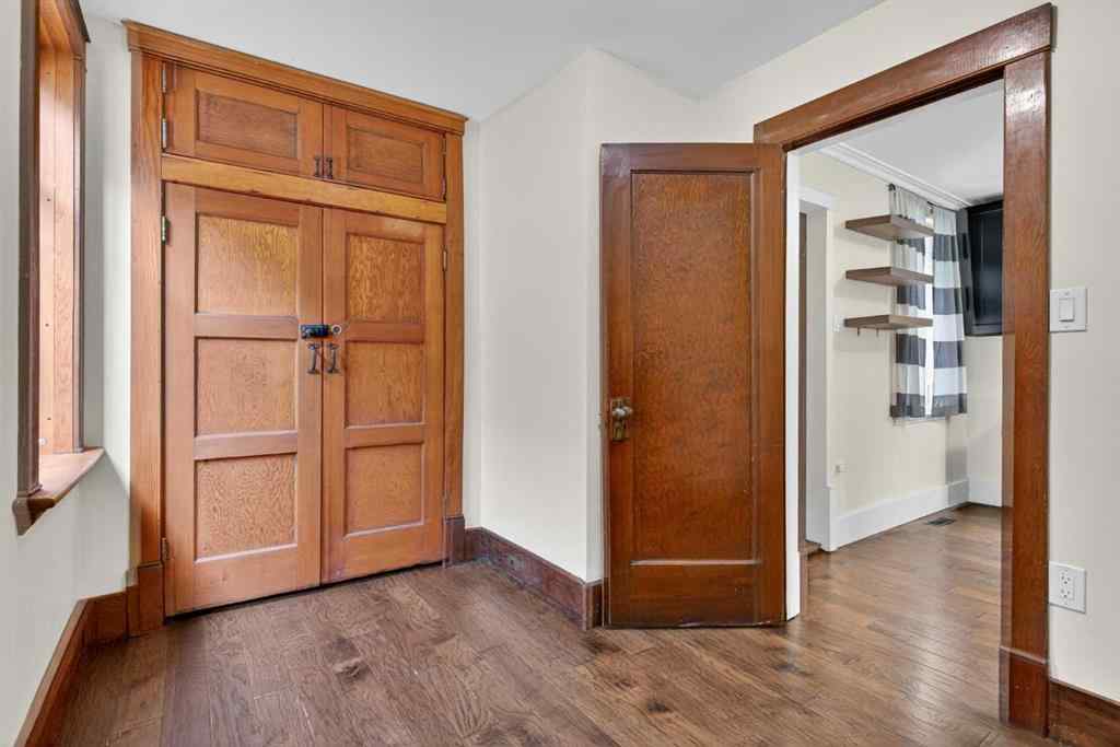 MLS® A2256237 - 722 20 Avenue NW in Mount Pleasant Calgary, Residential