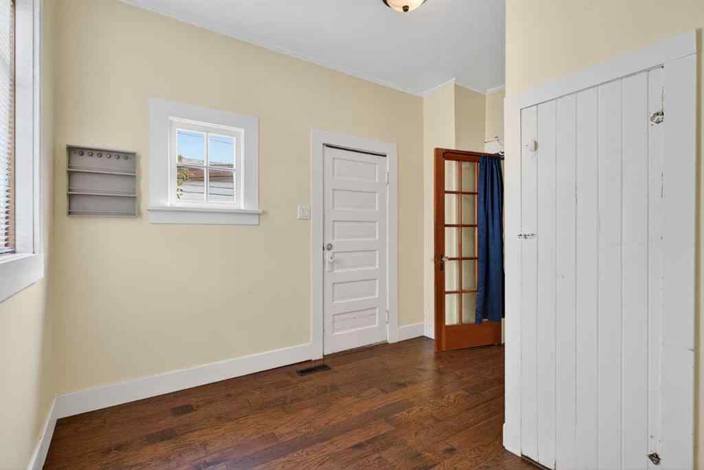 MLS® A2256237 - 722 20 Avenue NW in Mount Pleasant Calgary, Residential