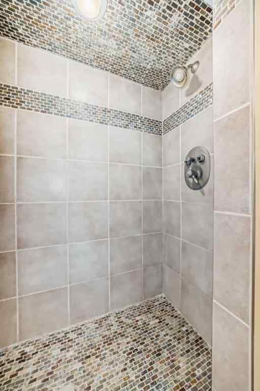 MLS® A2256240 - 4509 49 Street  in Palo Sylvan Lake, Residential