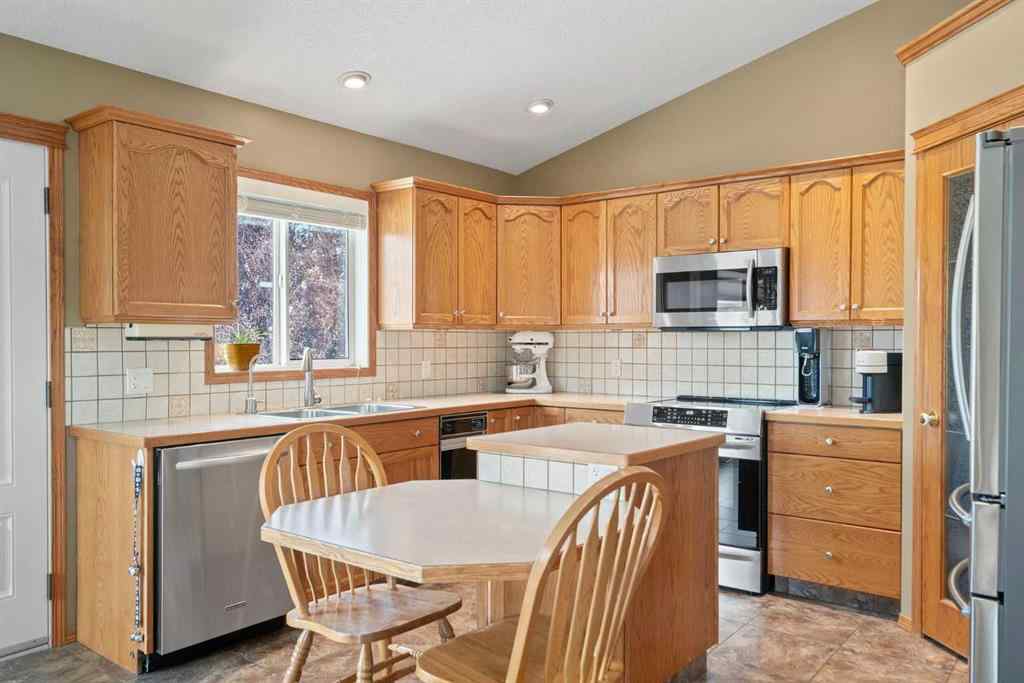 MLS® A2256242 - 65 Canoe Circle SW in Canals Airdrie, Residential