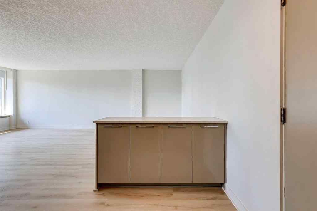 MLS® A2256244 - Unit #408 3316 Rideau Place SW in Rideau Park Calgary, Residential