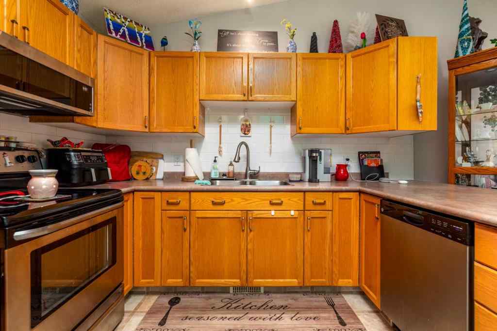 MLS® A2256245 - Unit #20 6313 39 Street  in Parkview Estates Lloydminster, Residential