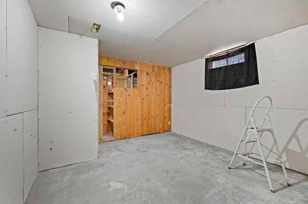 MLS® A2256247 - 4524 Fordham Crescent SE in Forest Heights Calgary, Residential