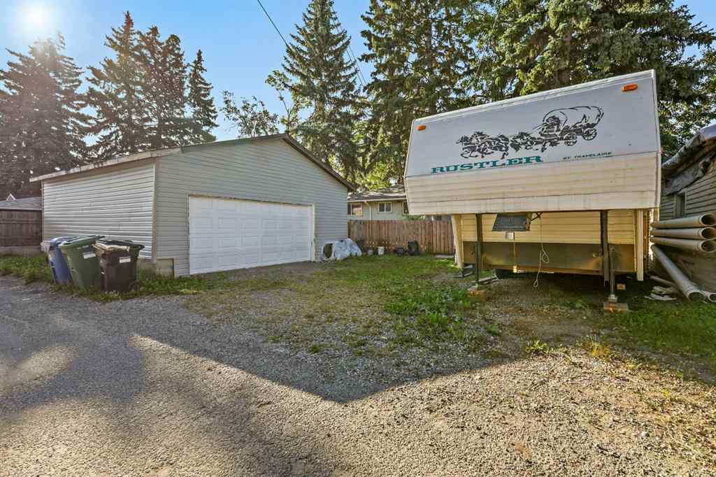MLS® A2256247 - 4524 Fordham Crescent SE in Forest Heights Calgary, Residential