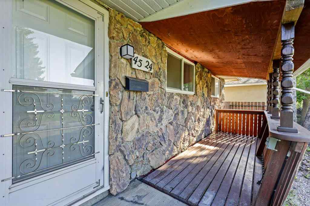 MLS® A2256247 - 4524 Fordham Crescent SE in Forest Heights Calgary, Residential