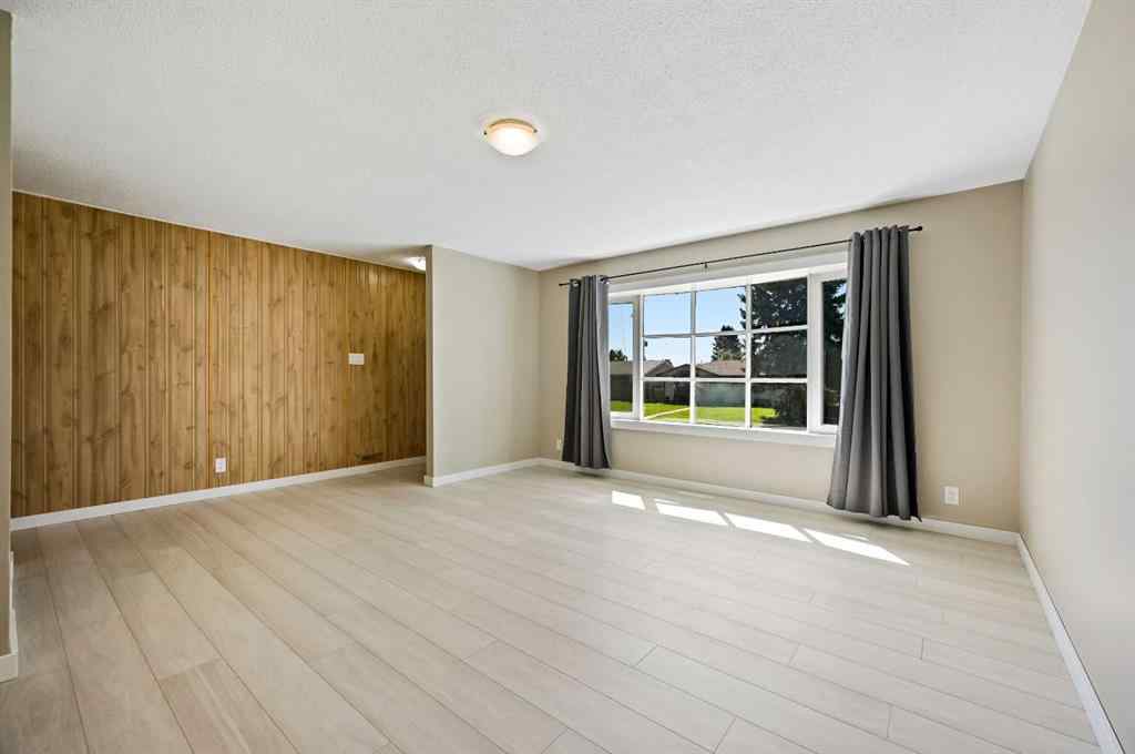 MLS® A2256247 - 4524 Fordham Crescent SE in Forest Heights Calgary, Residential