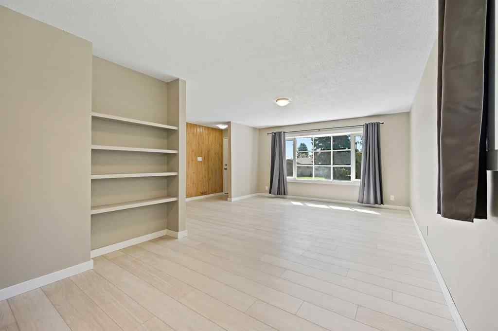 MLS® A2256247 - 4524 Fordham Crescent SE in Forest Heights Calgary, Residential