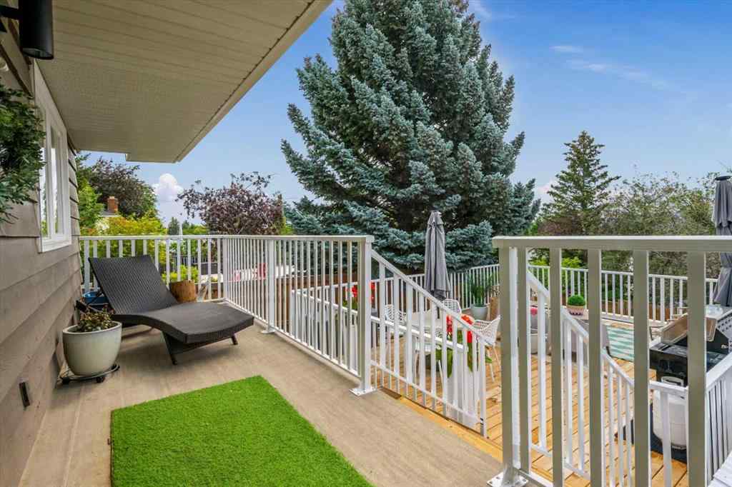 MLS® A2256250 - 7707 67 Avenue NW in Silver Springs Calgary, Residential