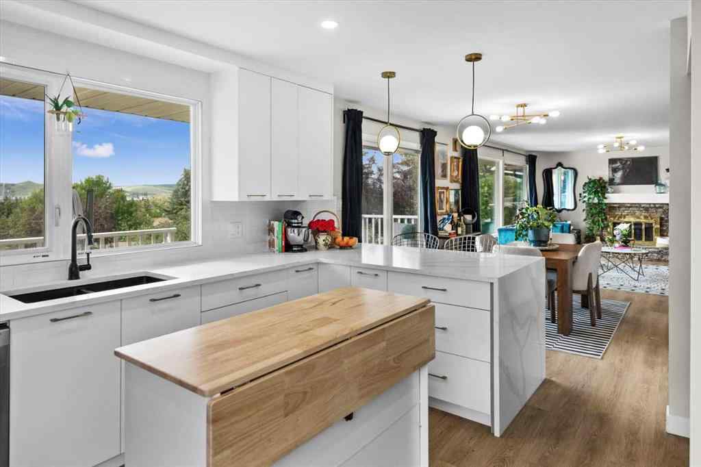 MLS® A2256250 - 7707 67 Avenue NW in Silver Springs Calgary, Residential