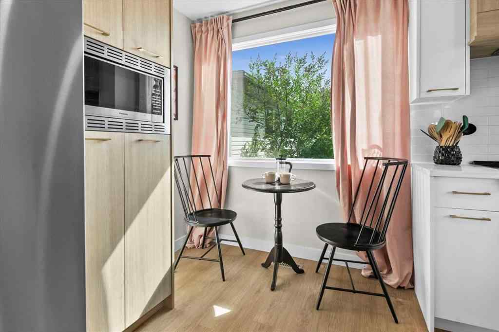 MLS® A2256250 - 7707 67 Avenue NW in Silver Springs Calgary, Residential