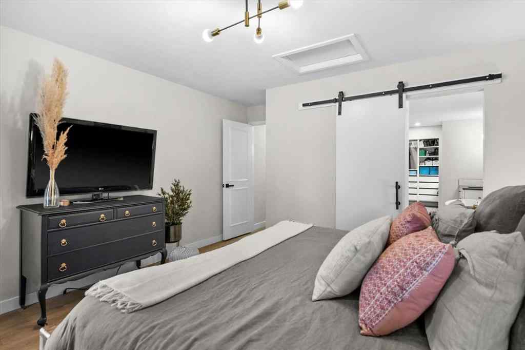 MLS® A2256250 - 7707 67 Avenue NW in Silver Springs Calgary, Residential