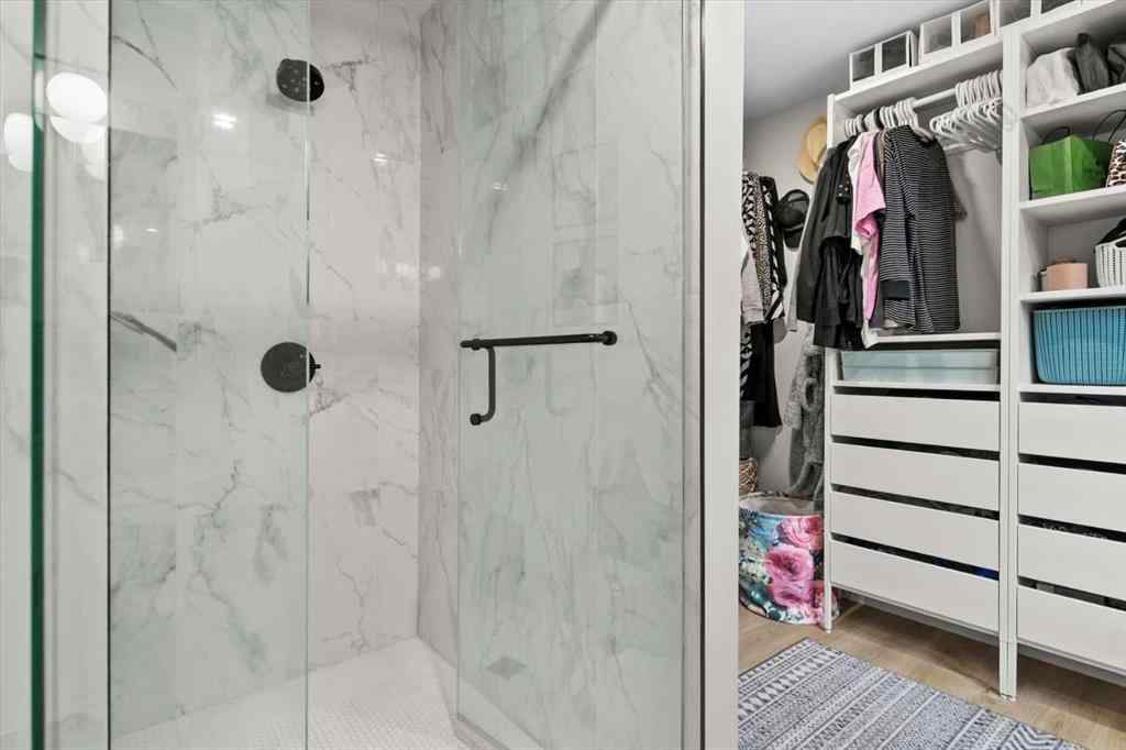 MLS® A2256250 - 7707 67 Avenue NW in Silver Springs Calgary, Residential