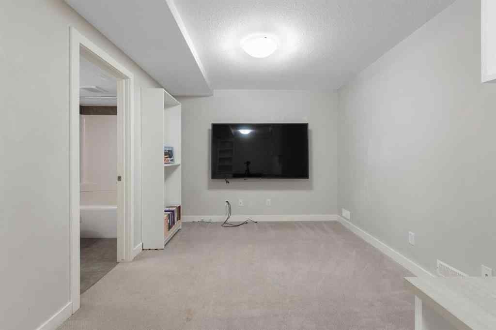 MLS® A2256256 - 448 Quarry Villas SE in Douglasdale/Glen Calgary, Residential
