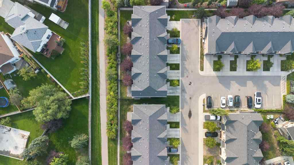 MLS® A2256256 - 448 Quarry Villas SE in Douglasdale/Glen Calgary, Residential