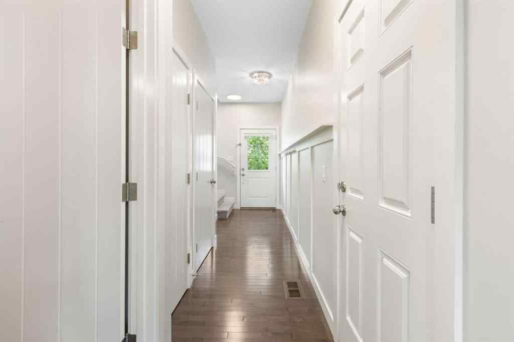 MLS® A2256256 - 448 Quarry Villas SE in Douglasdale/Glen Calgary, Residential