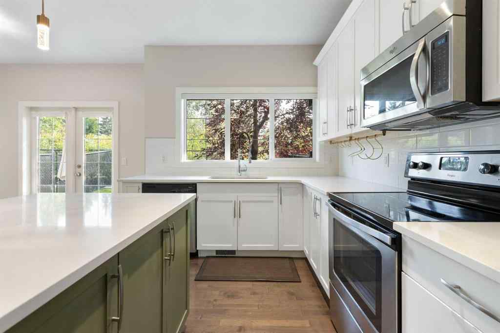 MLS® A2256256 - 448 Quarry Villas SE in Douglasdale/Glen Calgary, Residential
