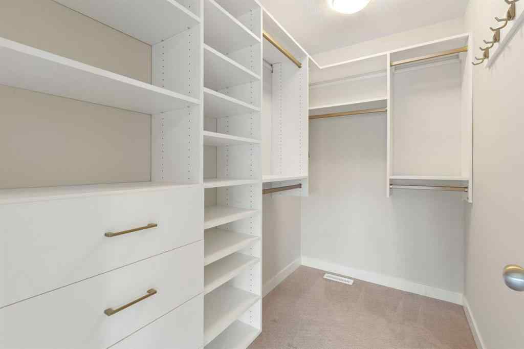 MLS® A2256256 - 448 Quarry Villas SE in Douglasdale/Glen Calgary, Residential